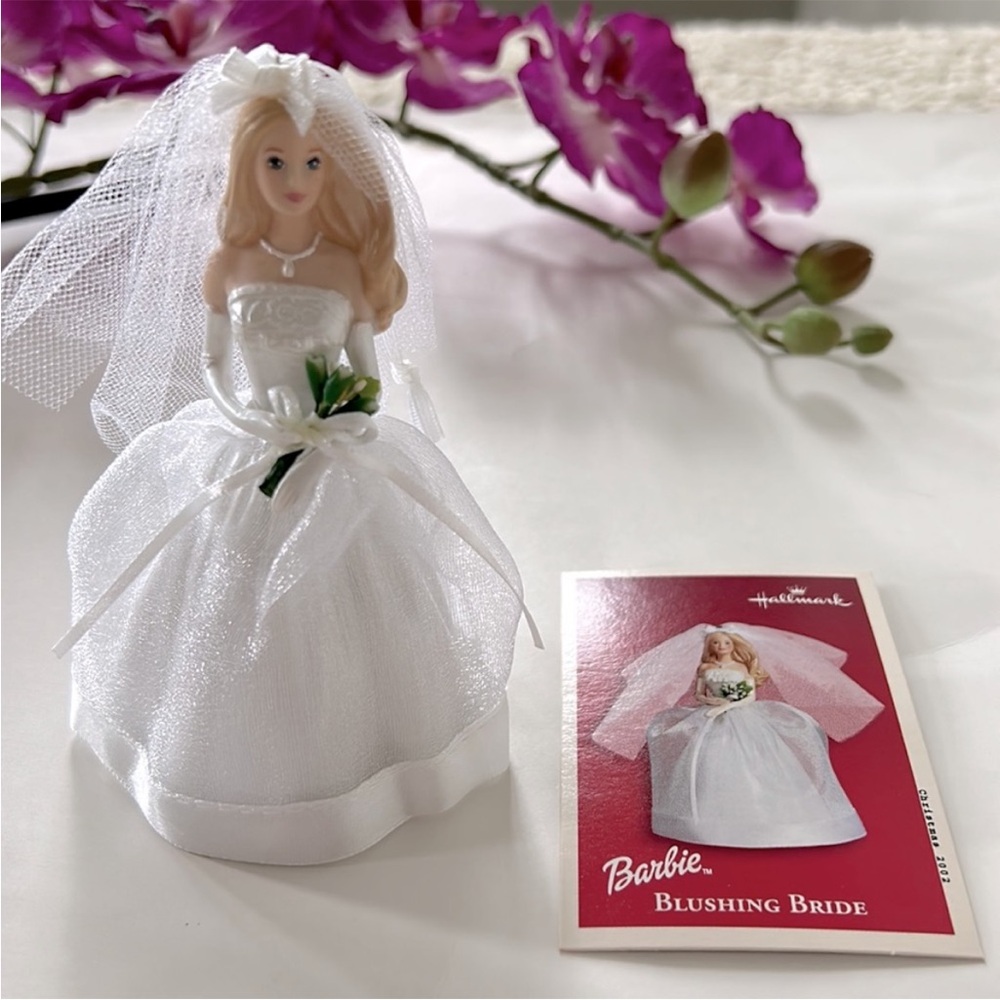 Hallmark Keepsake Ornament Barbie Blushing Bride - Picture 1 of 7